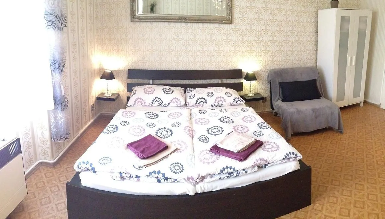 Agnes - Romance In City I Prag Tschechische Republik